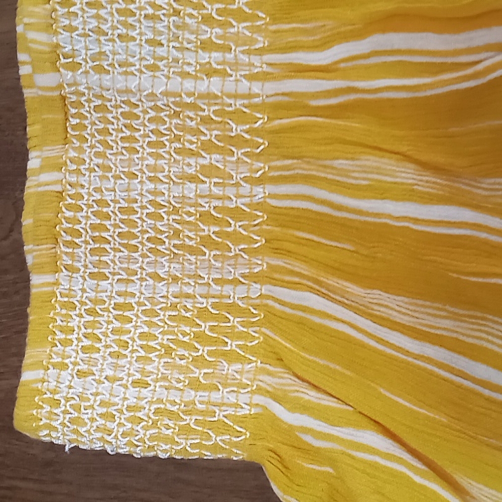 AQUA YELLOW ORANGE SHORT SIZE S - Picture 2 of 3